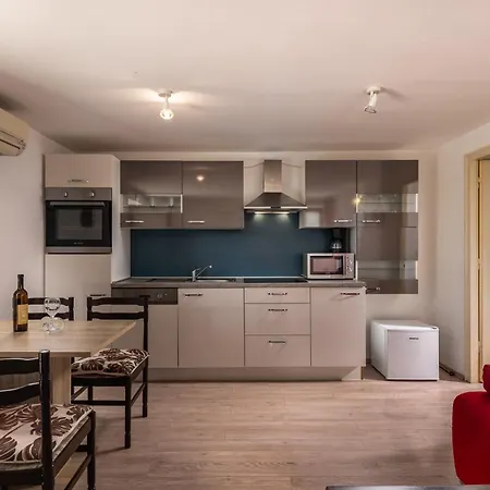 The Wave - With Seaview And Garden - Happy Apartman